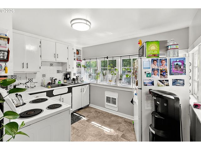 963 MADISON St, Eugene, OR 97402
