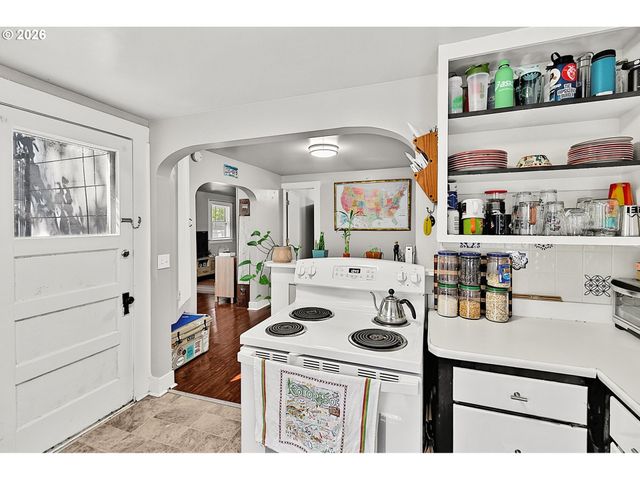 963 MADISON St, Eugene, OR 97402