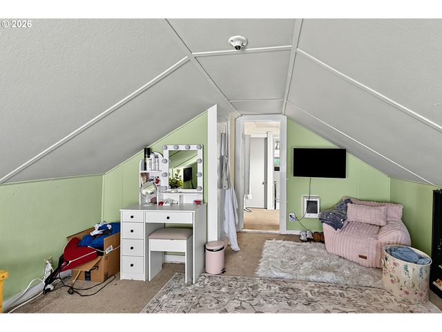 963 MADISON St, Eugene, OR 97402