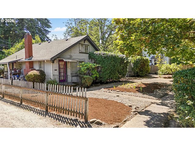 963 MADISON St, Eugene, OR 97402