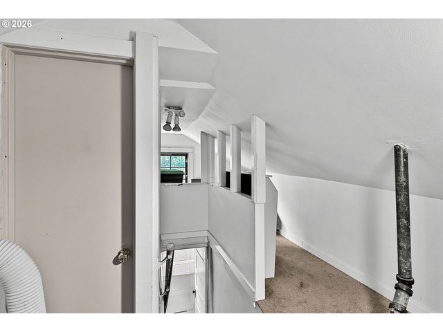 963 MADISON St, Eugene, OR 97402