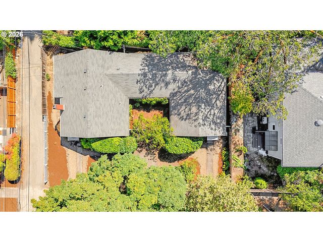 963 MADISON St, Eugene, OR 97402