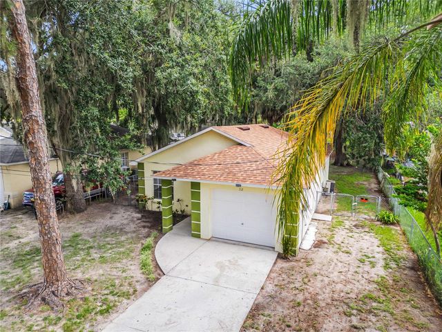 712 VIRGINIA AVENUE, Auburndale, FL 33823