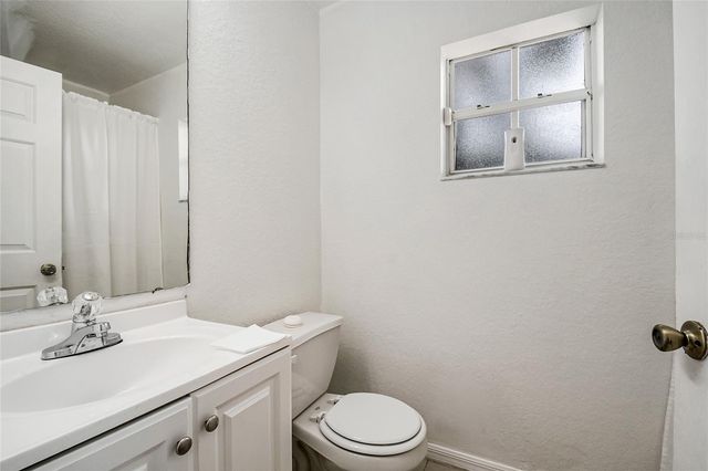 712 VIRGINIA AVENUE, Auburndale, FL 33823