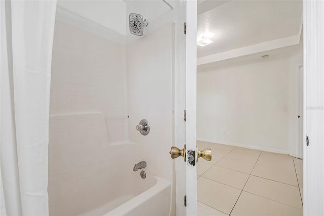 712 VIRGINIA AVENUE, Auburndale, FL 33823