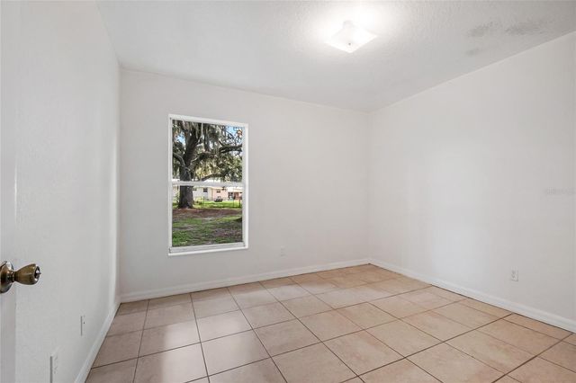 712 VIRGINIA AVENUE, Auburndale, FL 33823