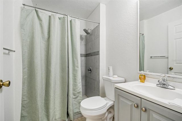 712 VIRGINIA AVENUE, Auburndale, FL 33823