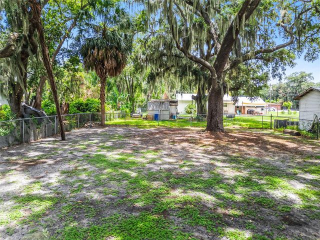 712 VIRGINIA AVENUE, Auburndale, FL 33823