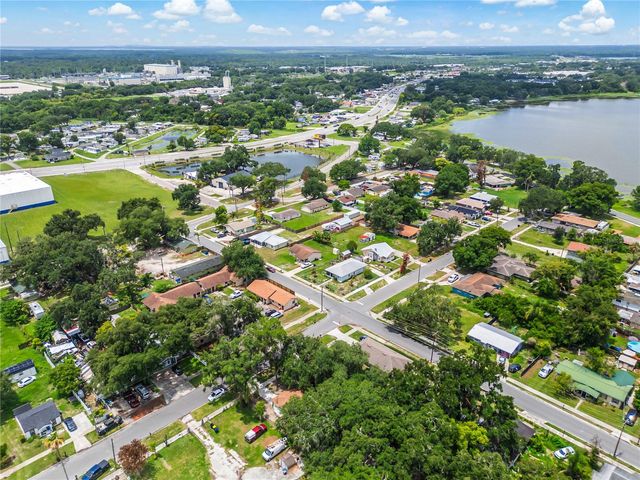 712 VIRGINIA AVENUE, Auburndale, FL 33823