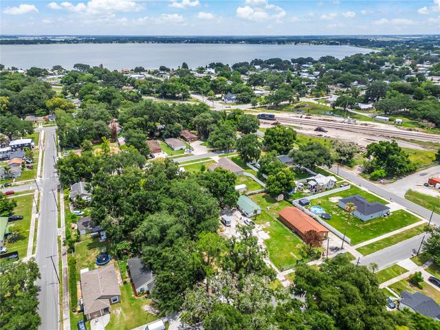 712 VIRGINIA AVENUE, Auburndale, FL 33823