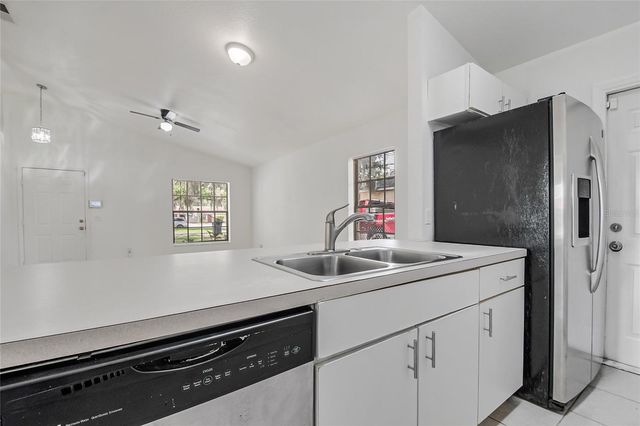 712 VIRGINIA AVENUE, Auburndale, FL 33823