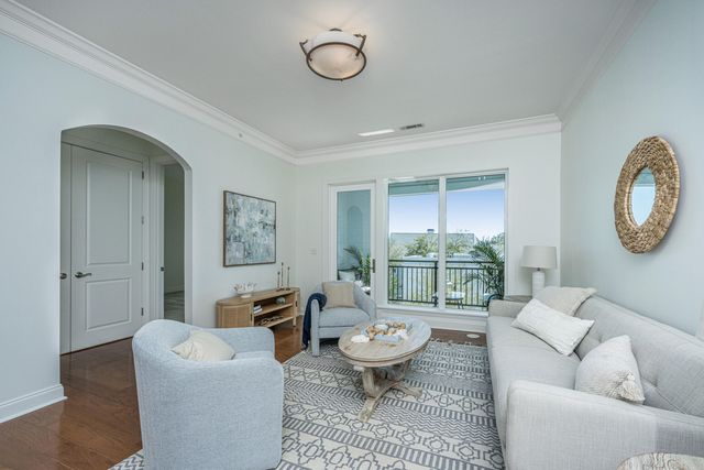 200 River Landing Drive 307 F, Charleston, SC 29492