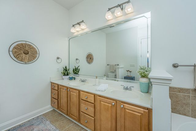 200 River Landing Drive 307 F, Charleston, SC 29492