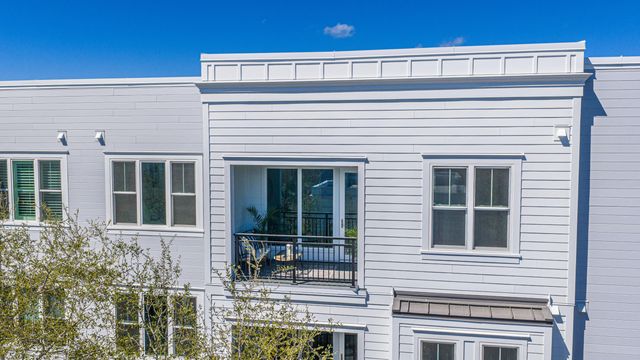 200 River Landing Drive 307 F, Charleston, SC 29492