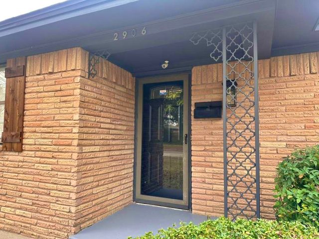 2906 Sharpview Lane, Dallas, TX 75228