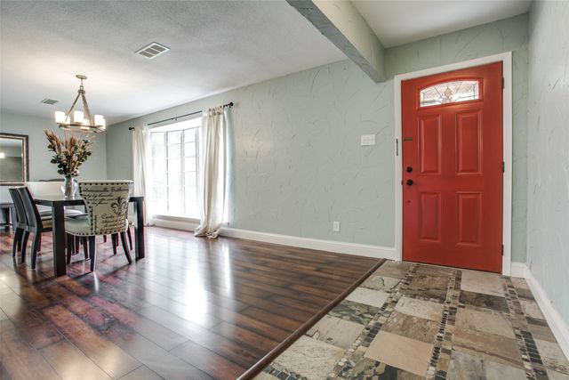 2906 Sharpview Lane, Dallas, TX 75228