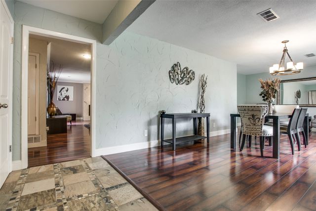 2906 Sharpview Lane, Dallas, TX 75228