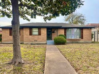 2906 Sharpview Lane, Dallas, TX 75228