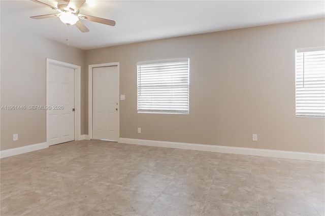 402 S 12th St, Lantana, FL 33462