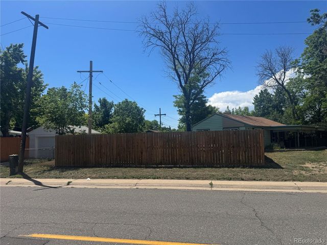 2500 S Hooker Street, Denver, CO 80219