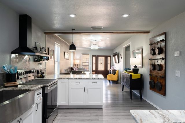 318 Pruitt Ave, San Antonio, TX 78204