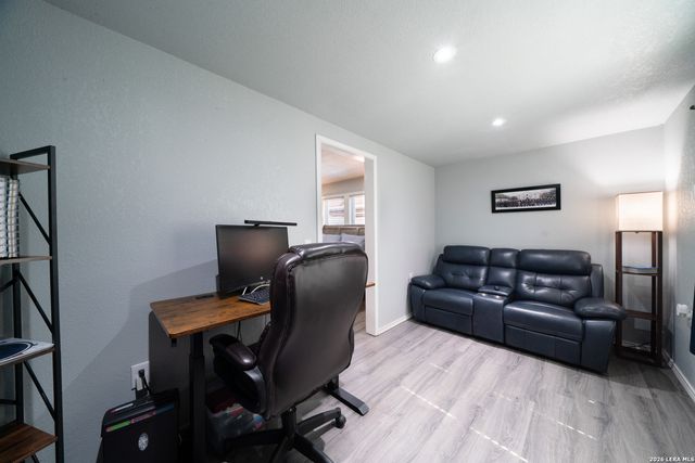 318 Pruitt Ave, San Antonio, TX 78204