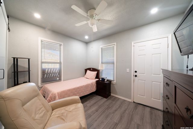 318 Pruitt Ave, San Antonio, TX 78204