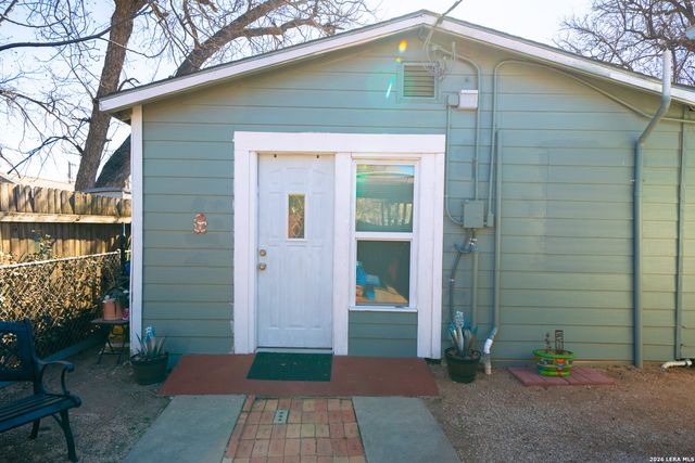 318 Pruitt Ave, San Antonio, TX 78204