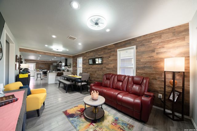 318 Pruitt Ave, San Antonio, TX 78204