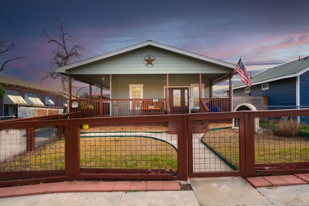 318 Pruitt Ave, San Antonio, TX 78204