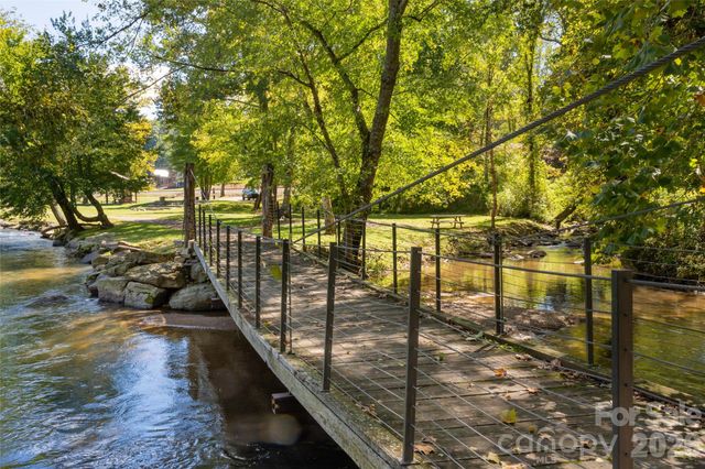 68 Sweet Fern Parkway, Asheville, NC 28804
