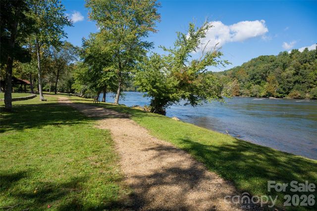 68 Sweet Fern Parkway, Asheville, NC 28804