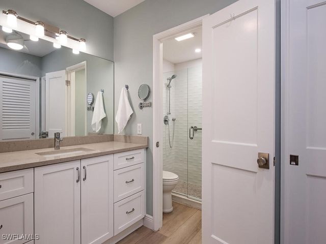 400 Park Shore DR 303, Naples, FL 34103