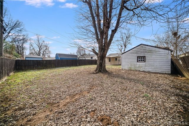 34 Louise Street, Jeffersonville, IN 47130