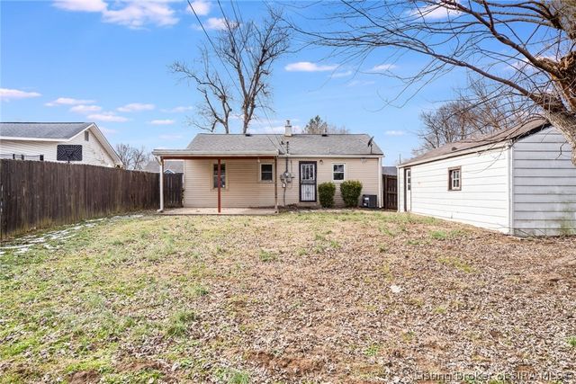 34 Louise Street, Jeffersonville, IN 47130