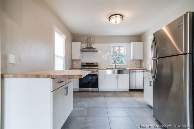 34 Louise Street, Jeffersonville, IN 47130