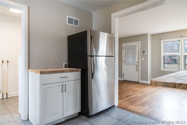 34 Louise Street, Jeffersonville, IN 47130