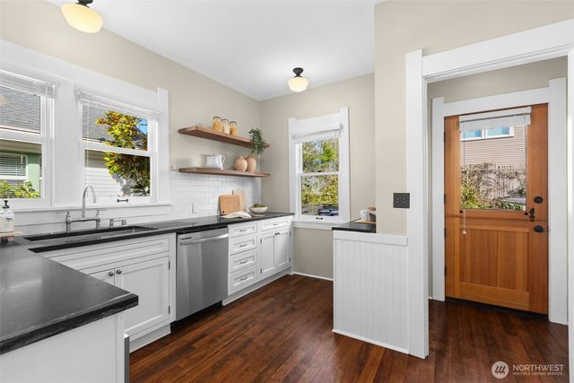 4806 1st Avenue NW, Seattle, WA 98107