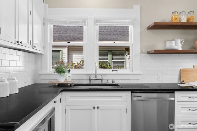 4806 1st Avenue NW, Seattle, WA 98107