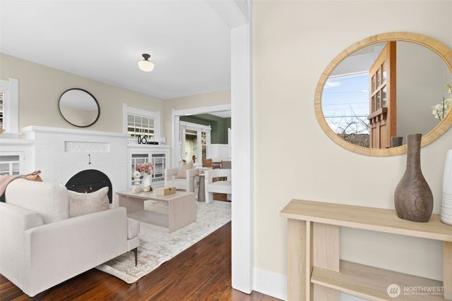 4806 1st Avenue NW, Seattle, WA 98107