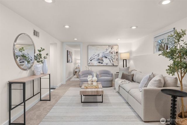 4806 1st Avenue NW, Seattle, WA 98107