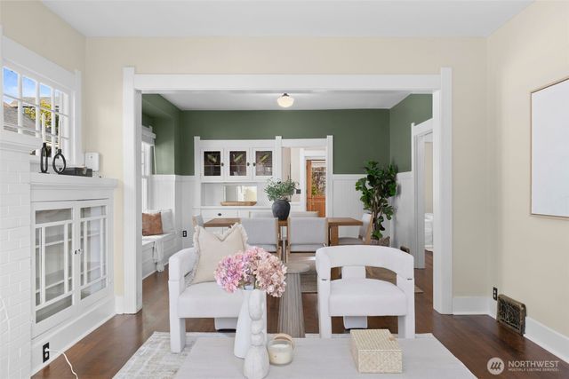 4806 1st Avenue NW, Seattle, WA 98107