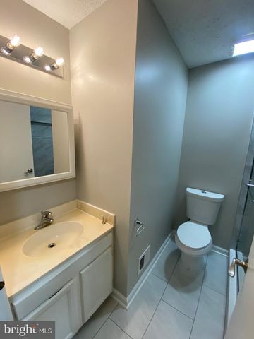 8626 ANNA CT, Manassas Park, VA 20111