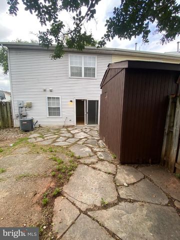 8626 ANNA CT, Manassas Park, VA 20111