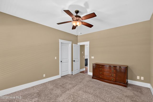 392 Shackleford Drive, Wilmington, NC 28411
