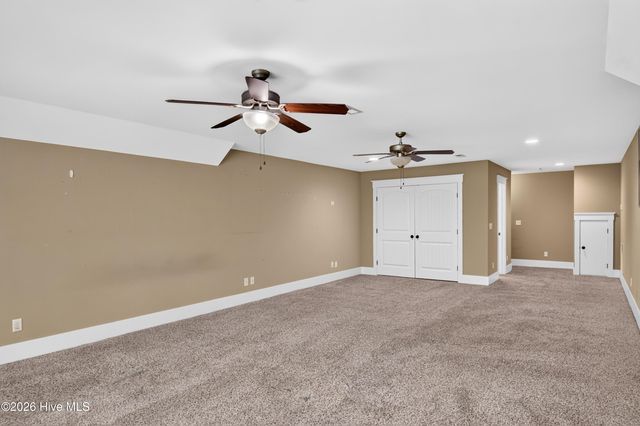 392 Shackleford Drive, Wilmington, NC 28411
