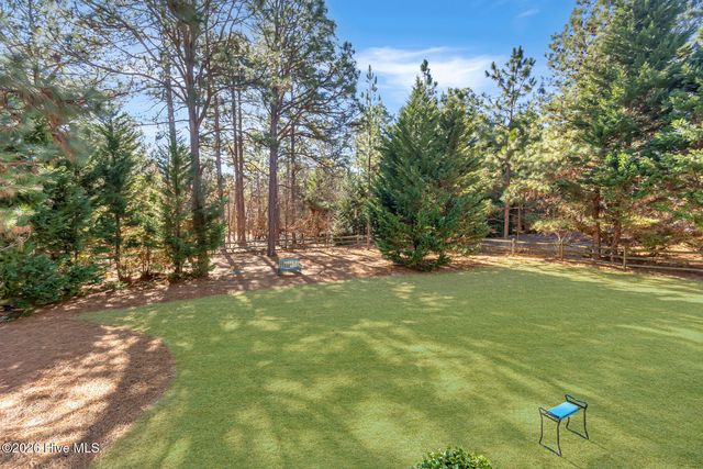 151 Longleaf Drive, West End, NC 27376