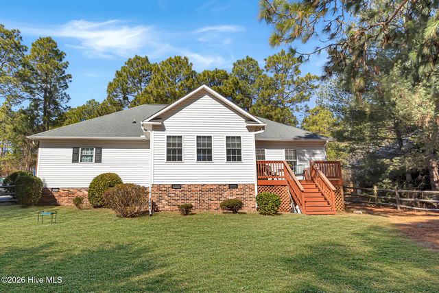 151 Longleaf Drive, West End, NC 27376