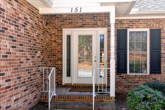 151 Longleaf Drive, West End, NC 27376