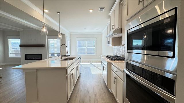 5401 Bancroft Lane, Gainesville, GA 30507